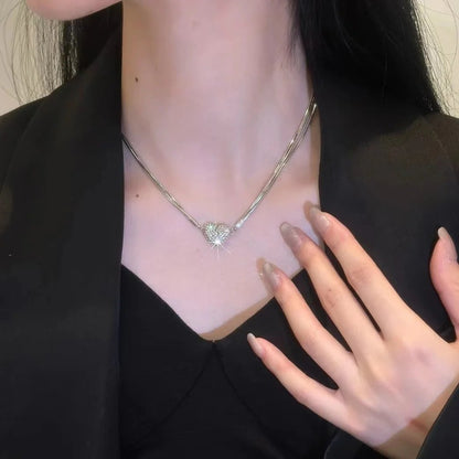 💘Minimalistisk hjärtformad halskedja med diamanter – Elegant magnetlås, vardagslyx för henne💘