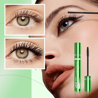 Vattenfast svart mascara för volym och längd