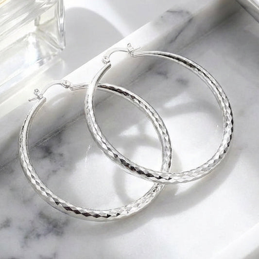Diamantskurna örhängen för kvinnor