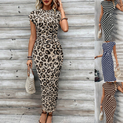 👗50 % RABATT! 💃 Elegant klänning med knuten midja – smickrande passform, flödande tyg och perfekt för speciella tillfällen ✨