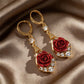 🌹 50 % RABATT NU! ✨ Eleganta örhängen med röd ros – Romantisk design, högkvalitativ finish & perfekt present 💝