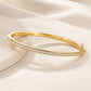💫 50 % RABATT NU! 💛 Retro rhinestone gold-tone cuff bangle – glittrande strass, guldton & tidlös elegans – perfekt för vardag och fest 🌟